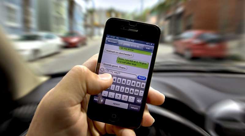 Negara ini Keluarkan Peraturan Larang Kirim SMS Bahkan Ketika Mobil Menepi