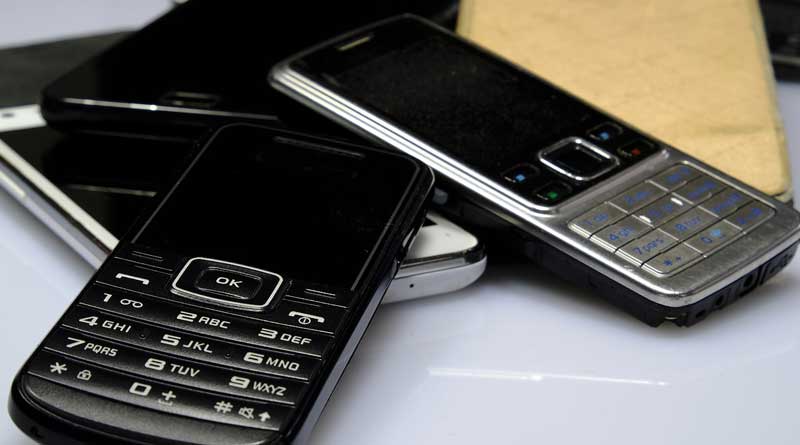 Penjualan Ponsel Tanpa Koneksi Internet Meningkat